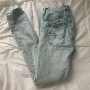 American Eagle light wash next level stretch size 2 jeans